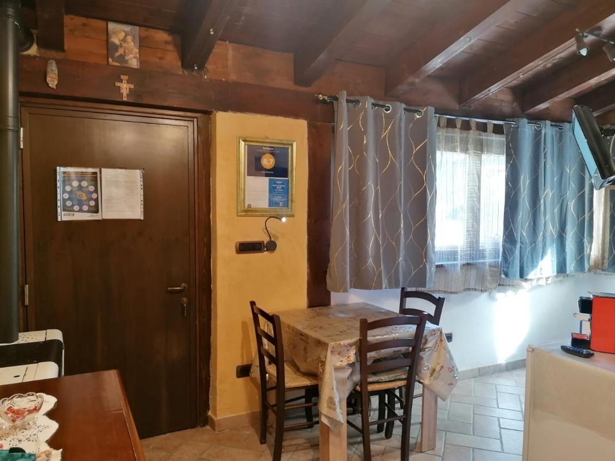 Il Castagneto Bed & Breakfast Camerino Luaran gambar